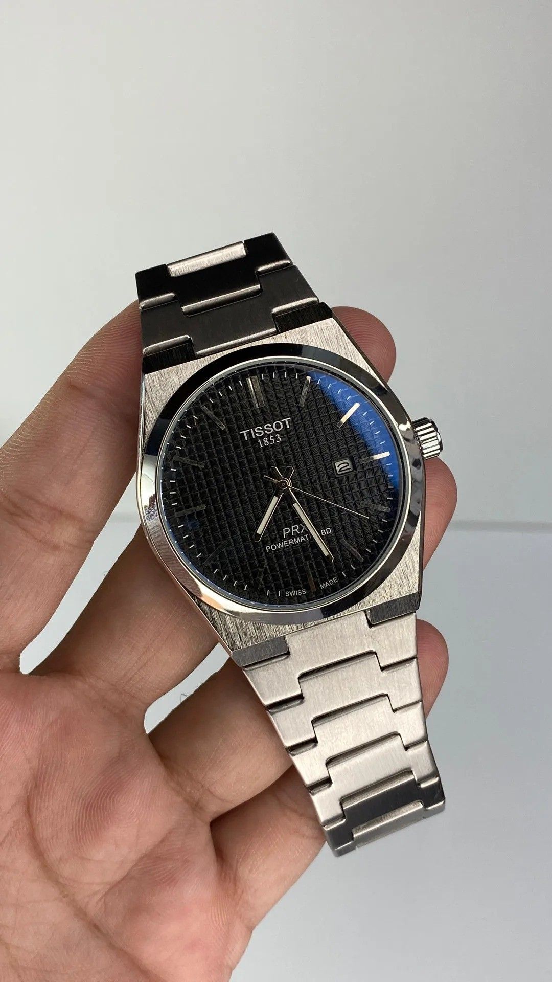 Tissot PRX Powermatic 80 : L'Icône Rétro-Chic