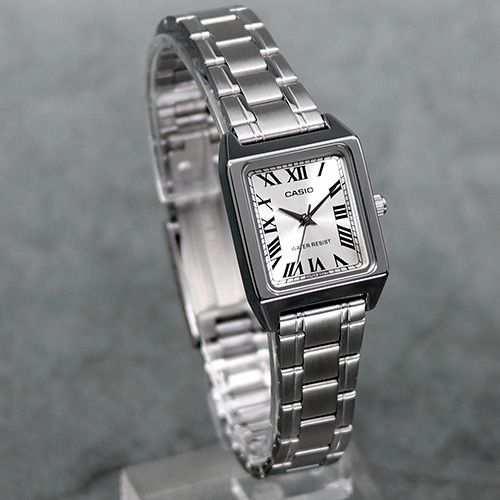 Montre Casio Femme Classique Carrée Aciée Cadran Blanc